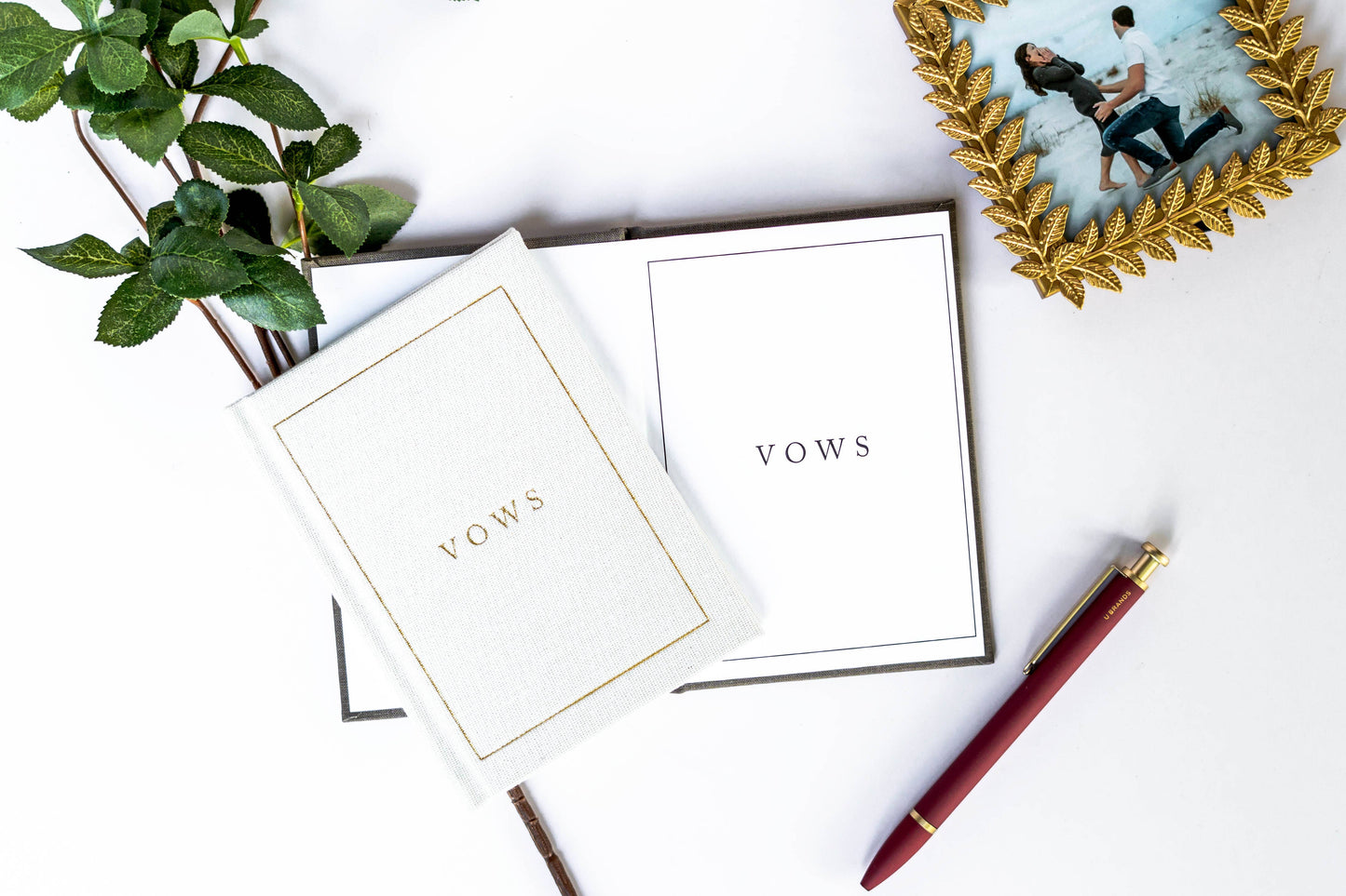 Wedding Vow Books - Wedding Keepsake Book w/Gold Foil Linen: Off-White
