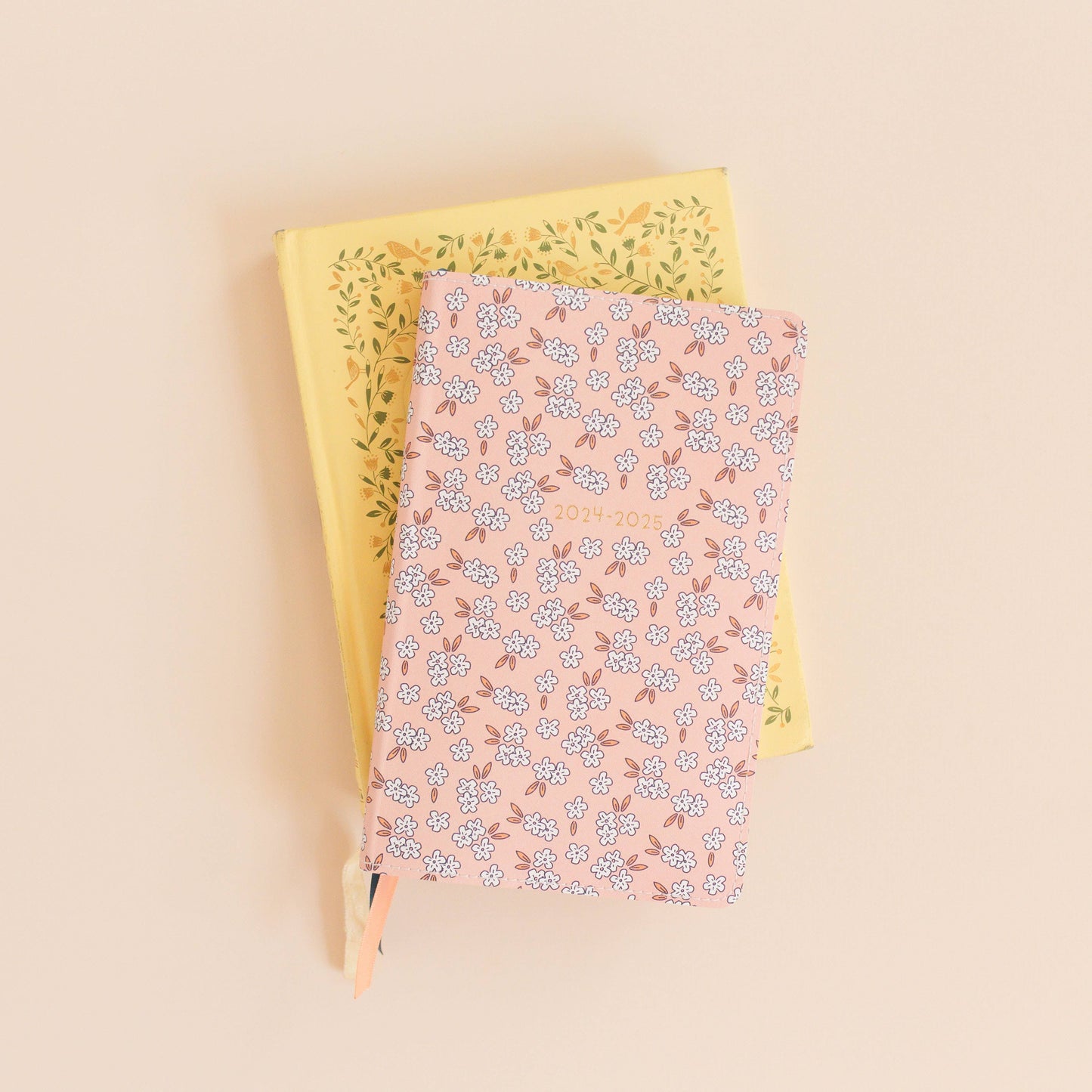 Pink Floral Petite Planner : 2024-2025 Academic Year