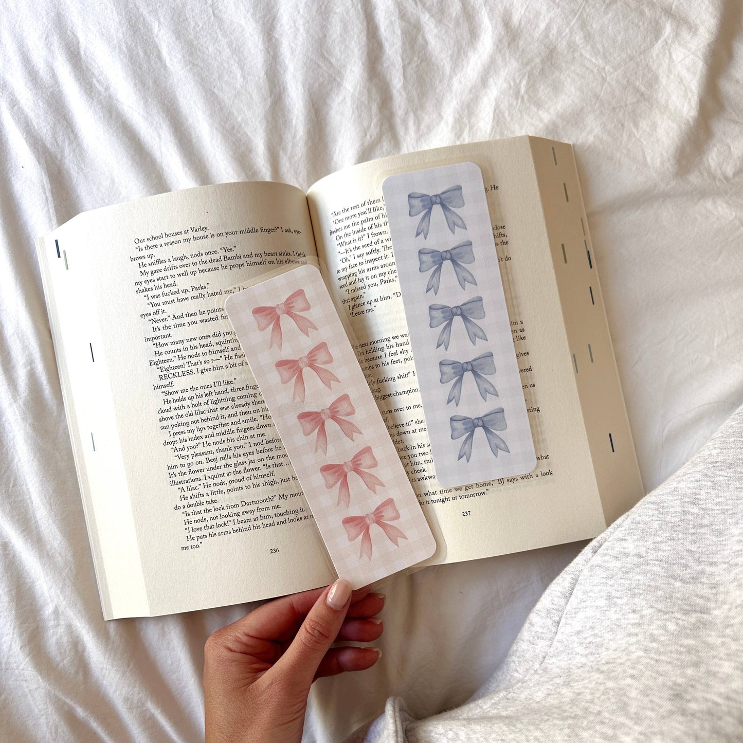 Bow Bookmarks: Pink