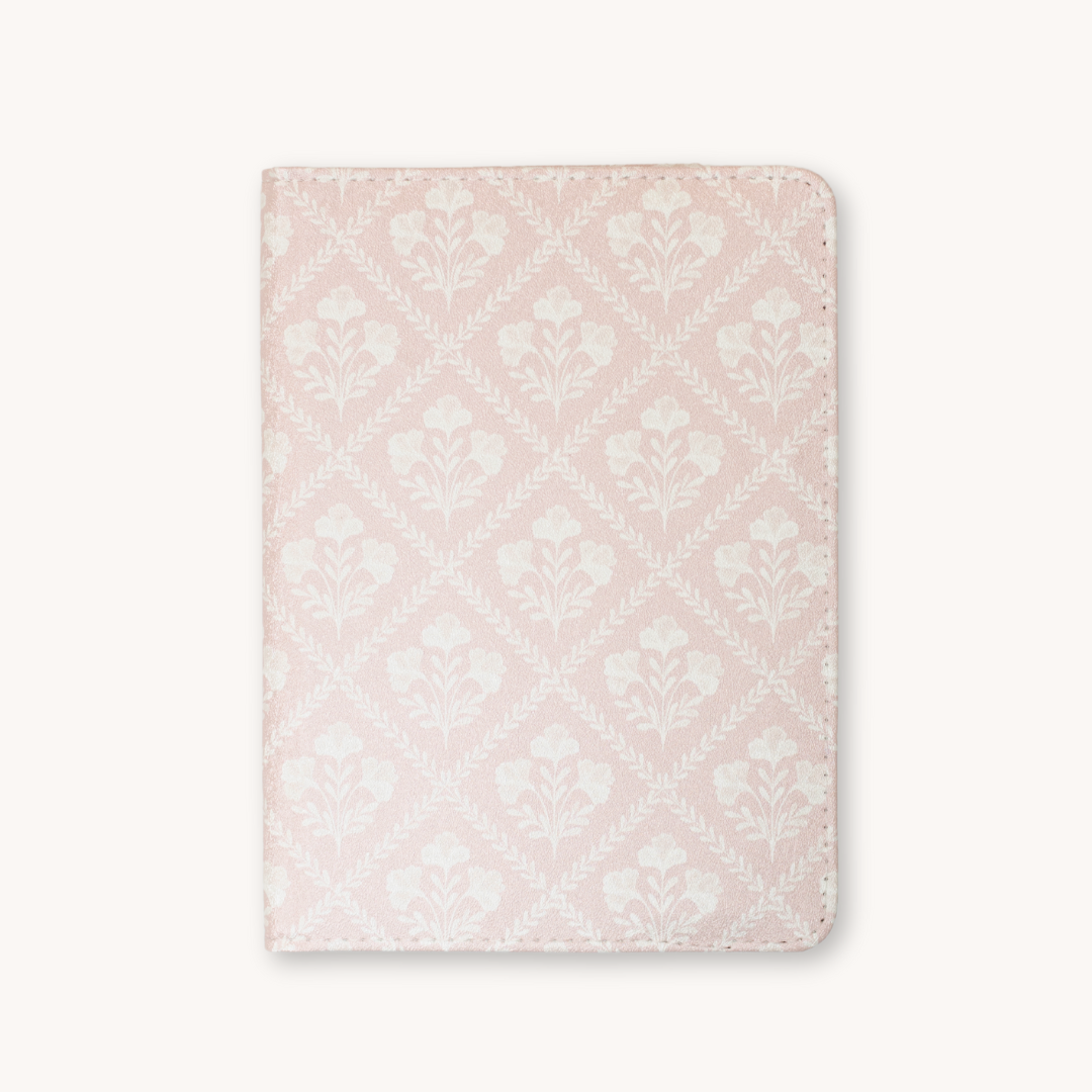 Pink Trellis Kindle Case: Kindle Paperwhite (12th Generation)