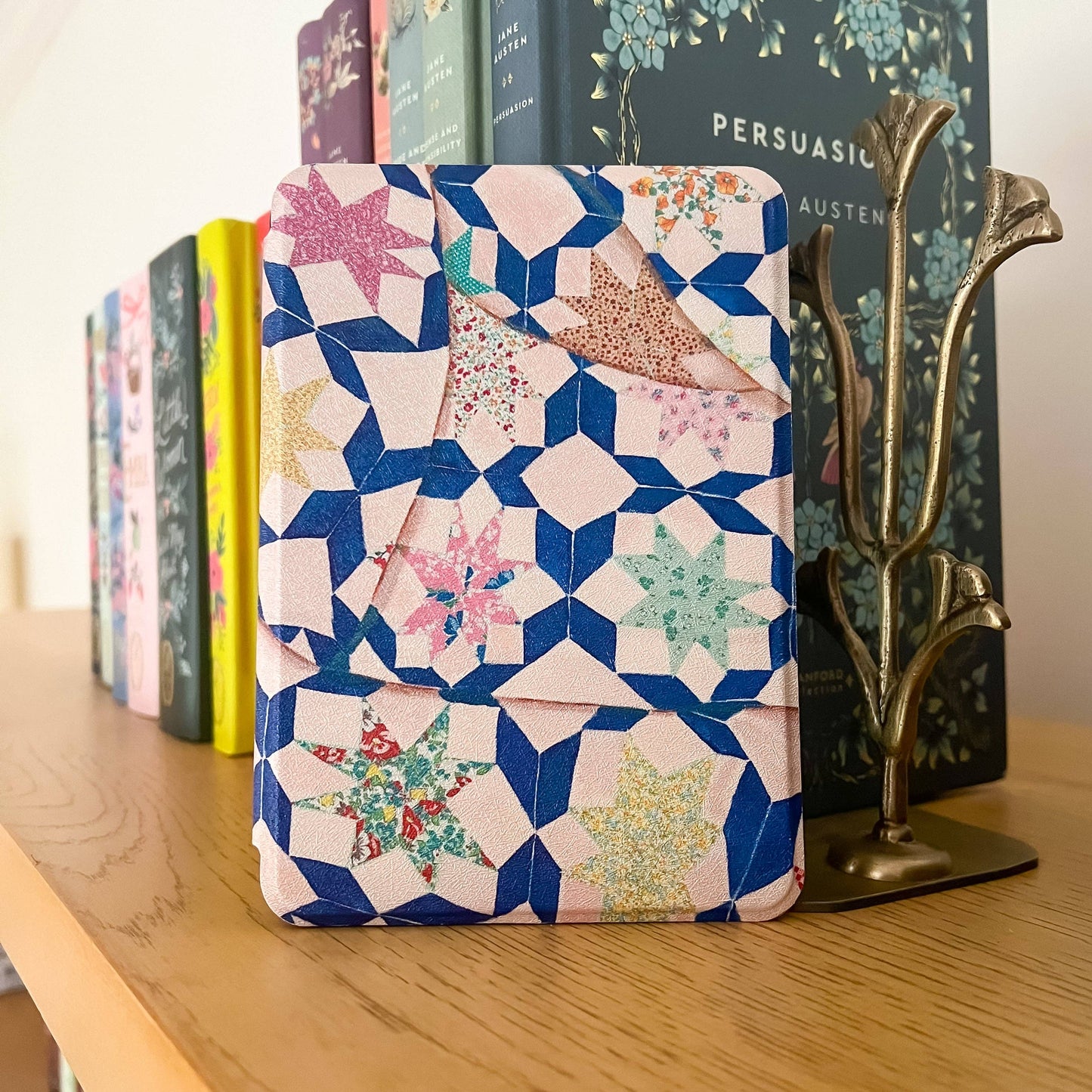 Blue Quilted Kindle Case: Double Sided Print / Paperwhite 11 Gen. (2021)