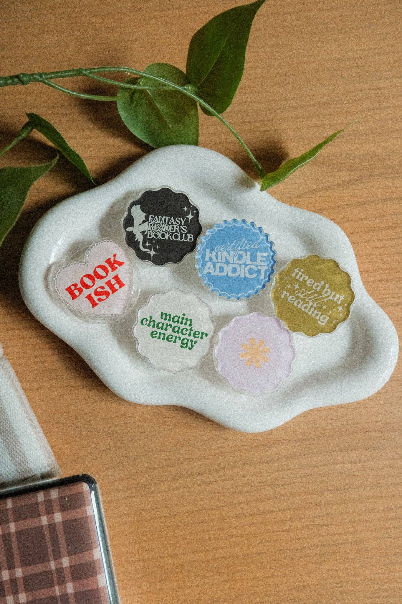 Kindle | Kobo Grips: MagSafe Mount / Kindle Addict