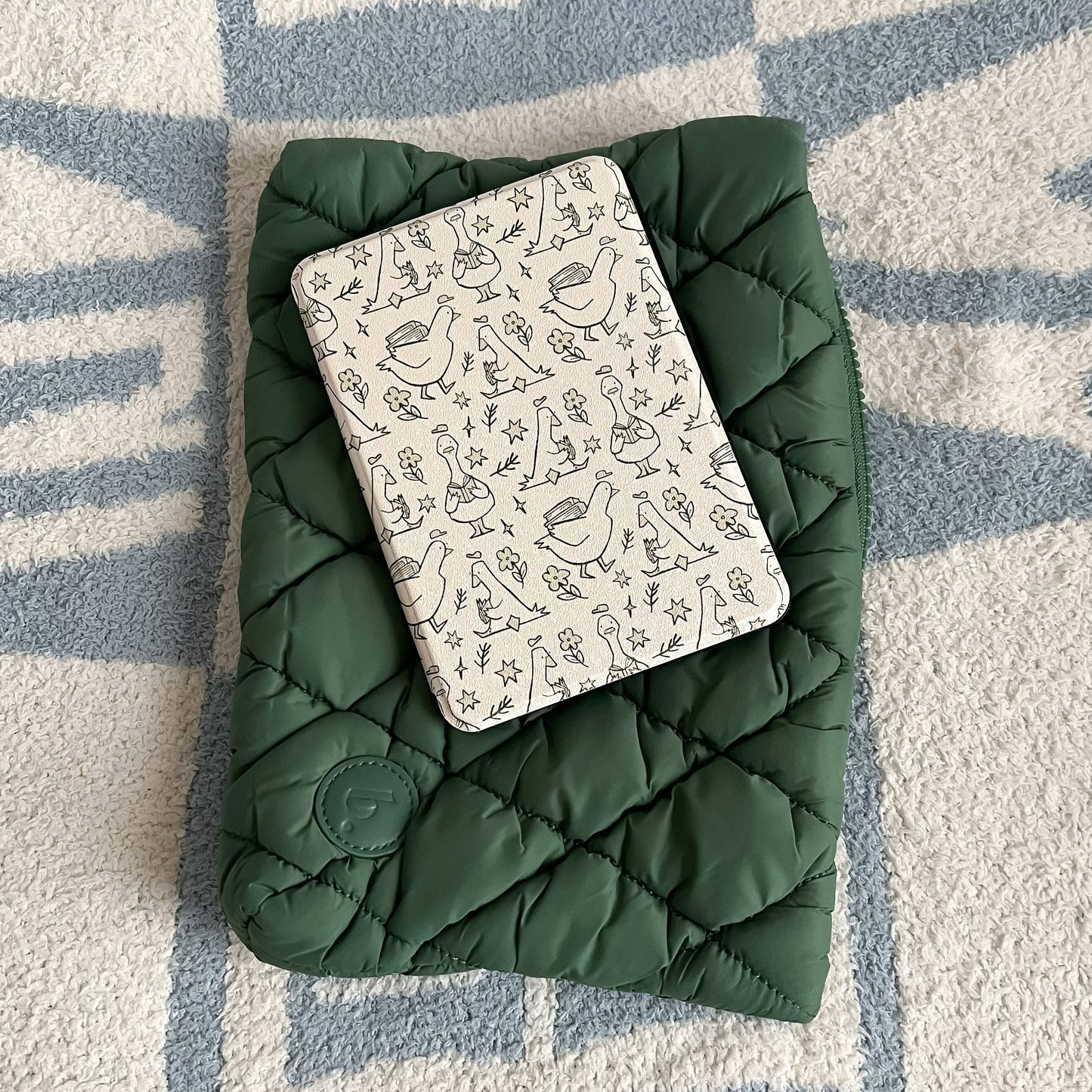 The Bookish Pouch: Black