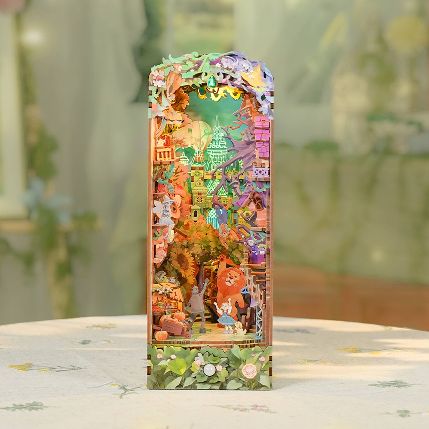 DIY Book Nook Kit: Dorothy's Journey w/ Dust Cover