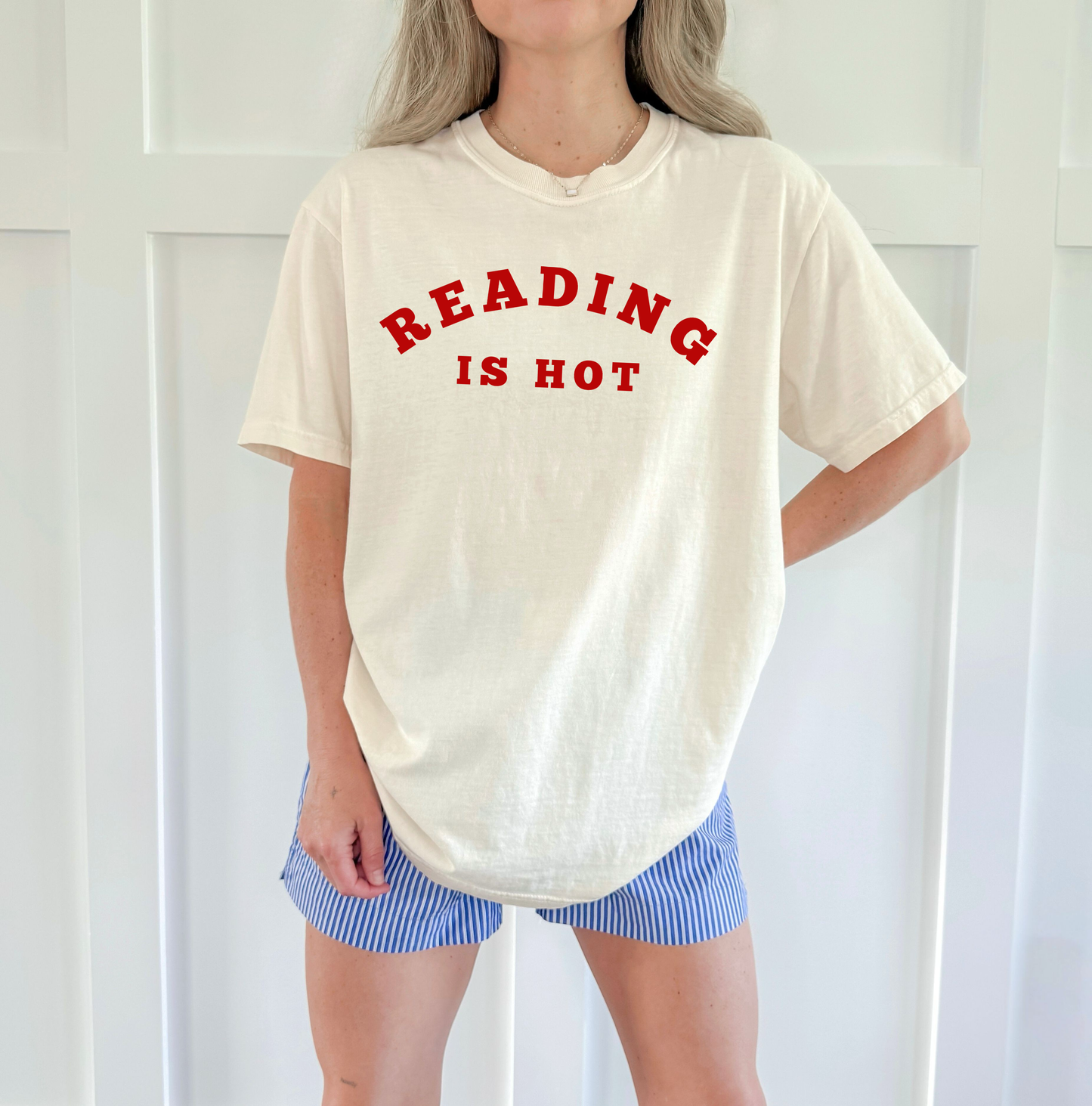 Reading Is Hot / Large