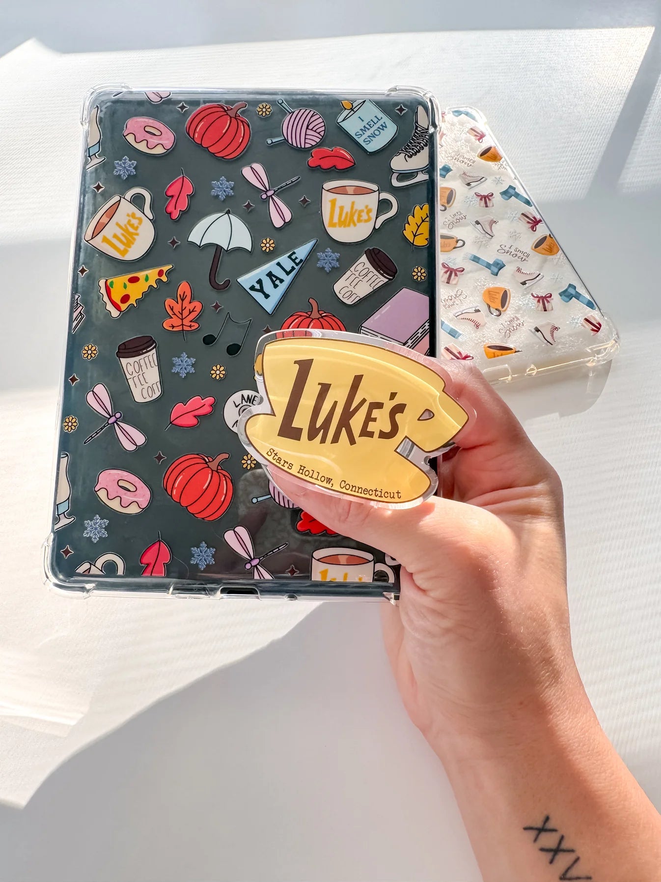 Luke's Diner E-reader/phone grip