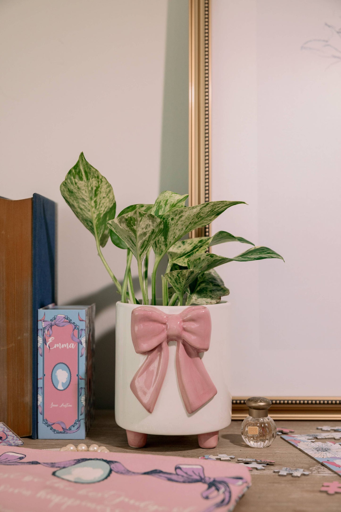 Footed Planter, Pink Bow