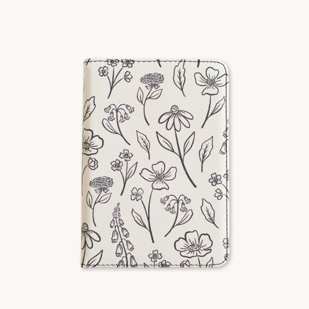 Pressed Floral Kindle Case: Kindle Paperwhite (12th Generation)