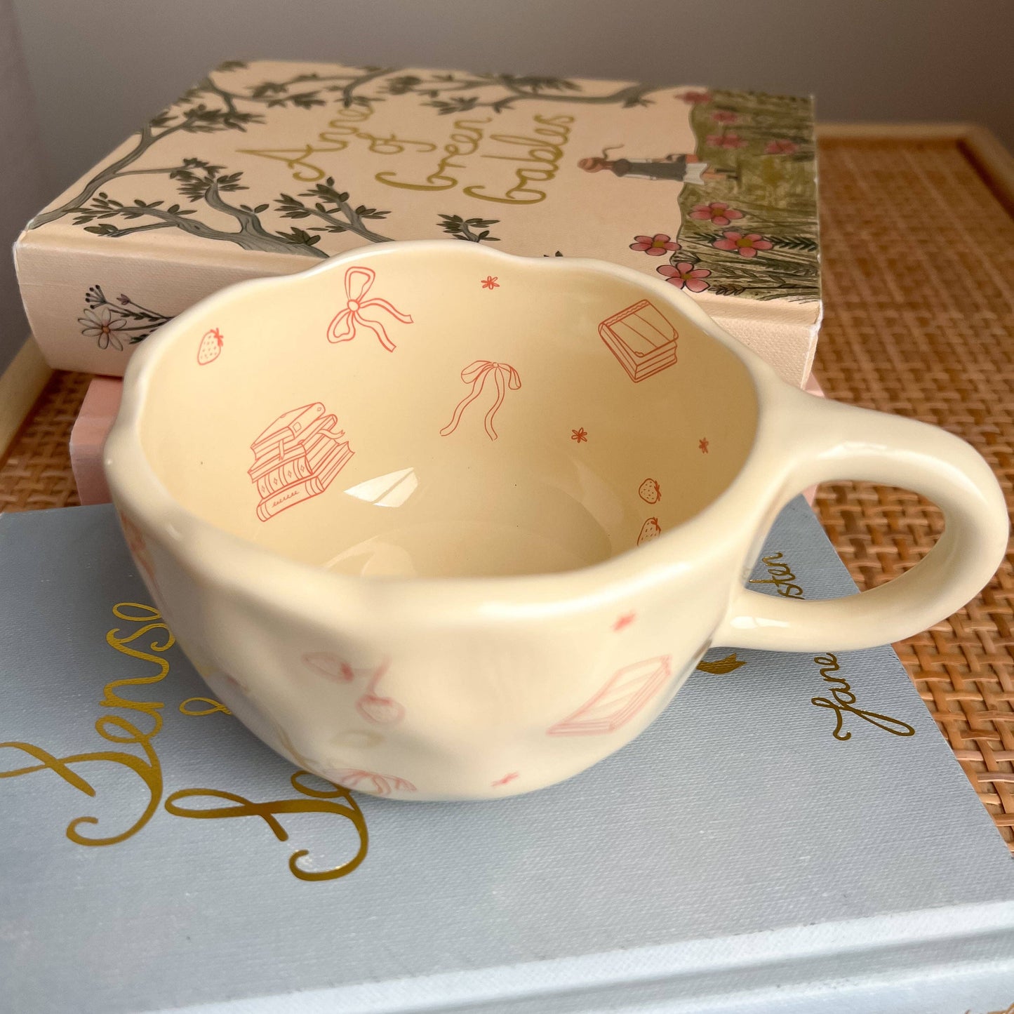 Bows and Books Mug: Red/Ivory Strawberries