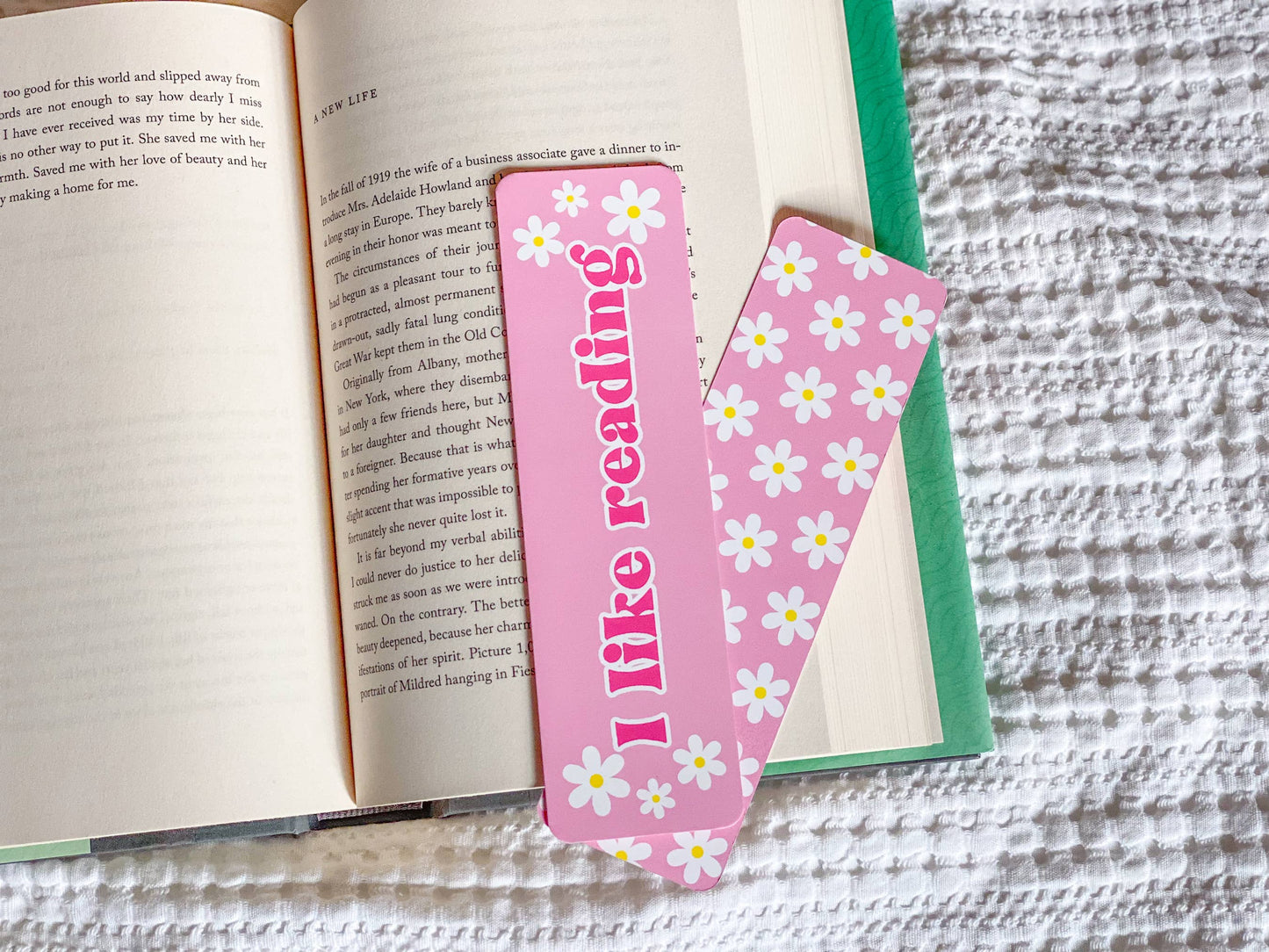 I Like Books & Reading Bookmark, Cute Bookish Gift: I Like Books